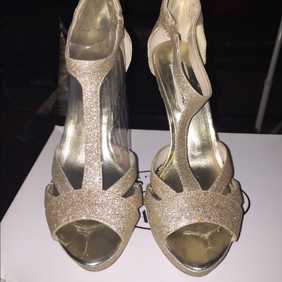 Steve Madden Gold glitter sandal - Picture 1 of 10